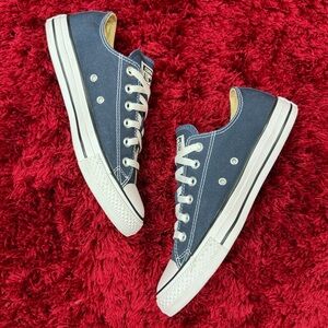 Converse Chuck Taylor All Stars Navy Blue Men’s 7 Women’s 9 Low Top M9697